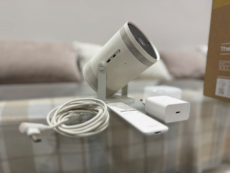 Samsung Portable Projector