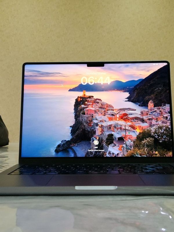 Macbook Pro M3 14" 500Gb Macbook Pro M3 14" 500Gb