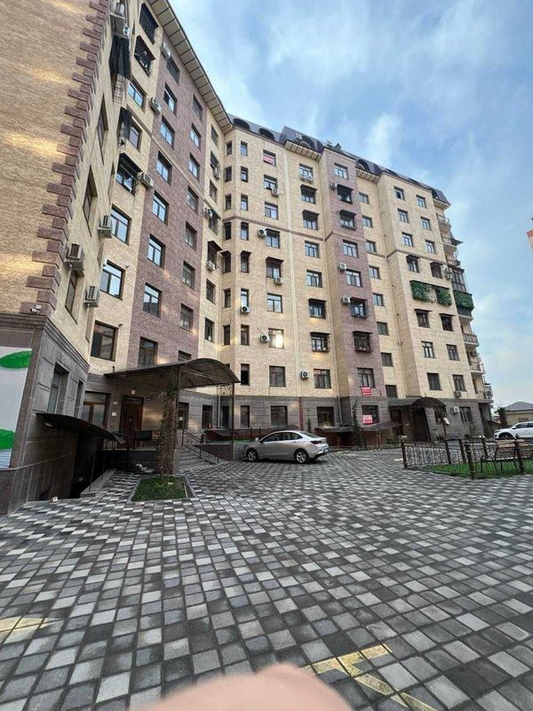 Аренда Ж.К Дрем Хавус Глинка 4 ком 1500уе Аренда Ж.К Дрем Хавус Глинка 4 ком 1500уе