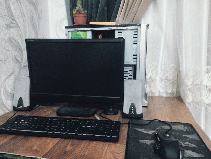 Pc (Komputer) garant +monitor +klavsh +Mishka +kalonka +micrafon Pc (Komputer) garant +monitor +klavsh +Mishka +kalonka +micrafon