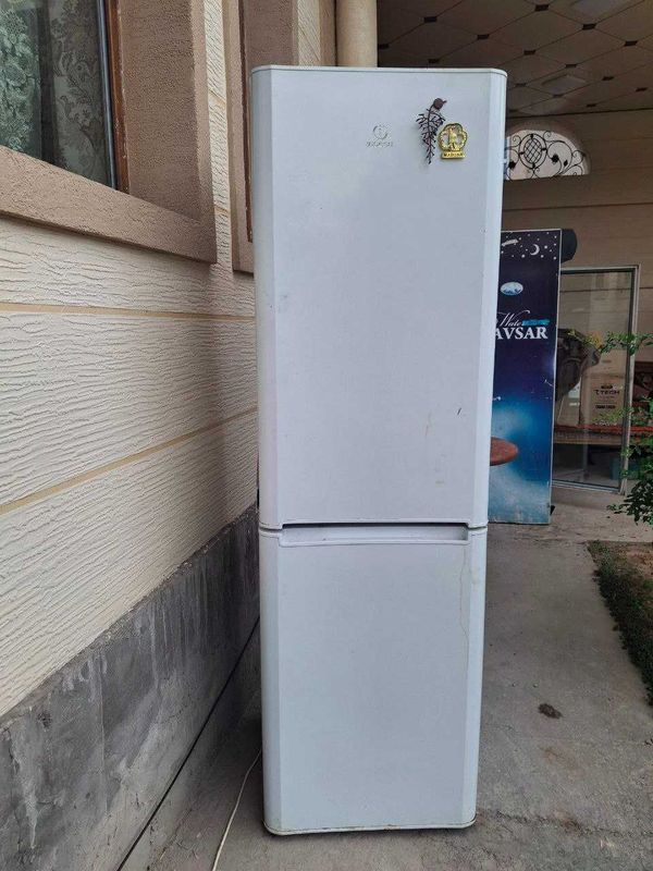 Holdilnik Indesit sotiladi Holdilnik Indesit sotiladi