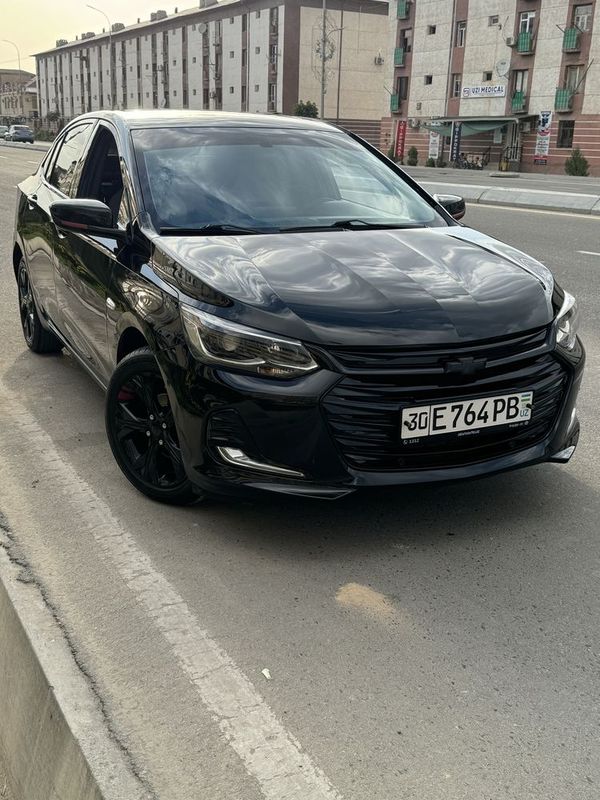 Onix sotiladi xolati ideal qolgan malimot telda kiraska toza
