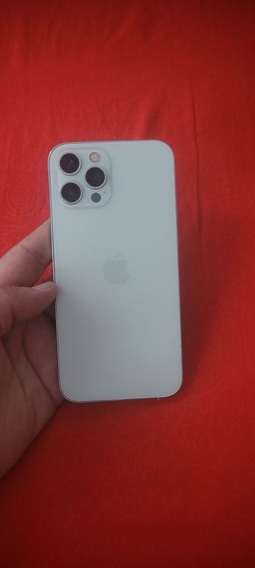 Apple Iphone 12 Pro Max 128Gb Silver White Original LL/A Holati Yaxshi Apple Iphone 12 Pro Max 128Gb Silver White Original LL/A Holati Yaxshi