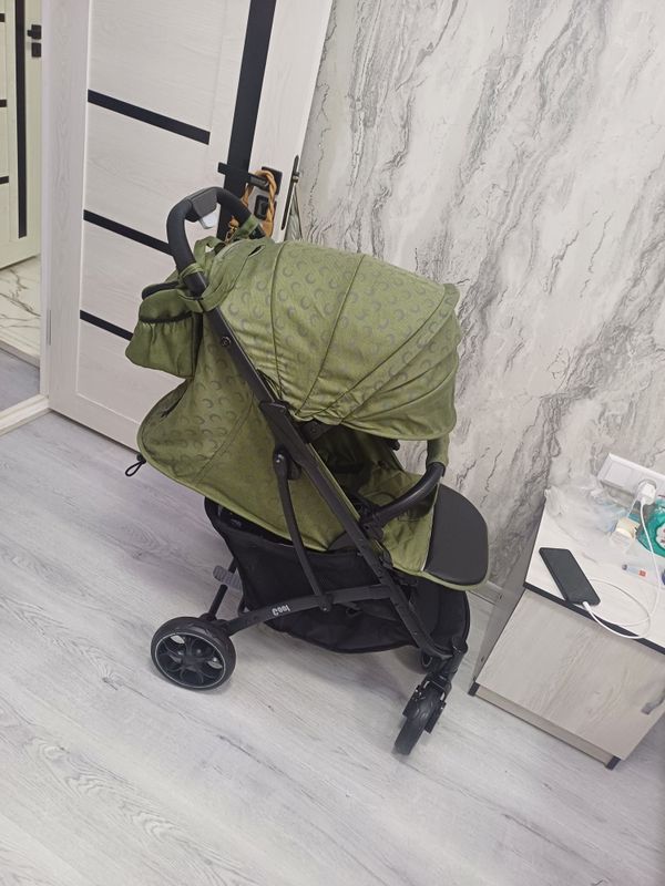 Продаётся чемодан коляска Cool baby Продаётся чемодан коляска Cool baby