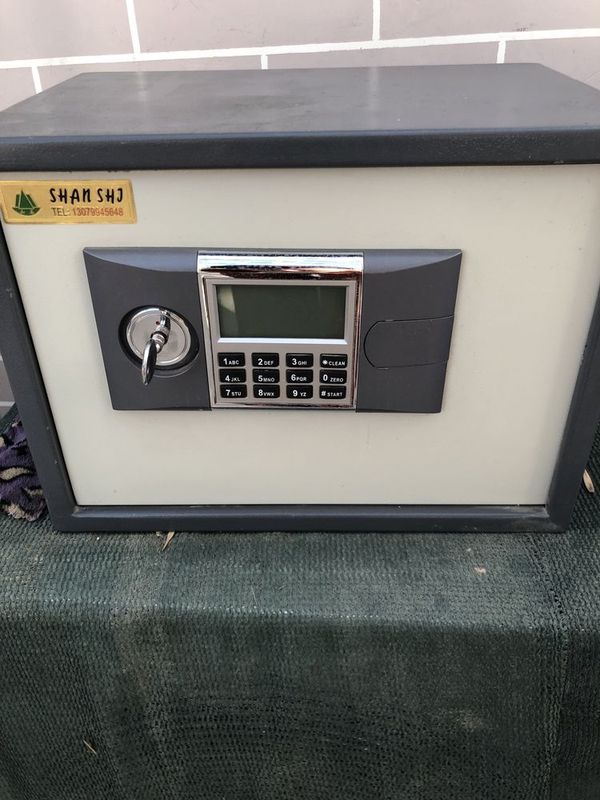 Срочно продам сейф Срочно продам сейф