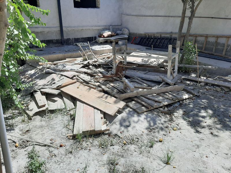 CCCR taxtalari sotiladi ichkarida yana bor. Arzon narxlarda