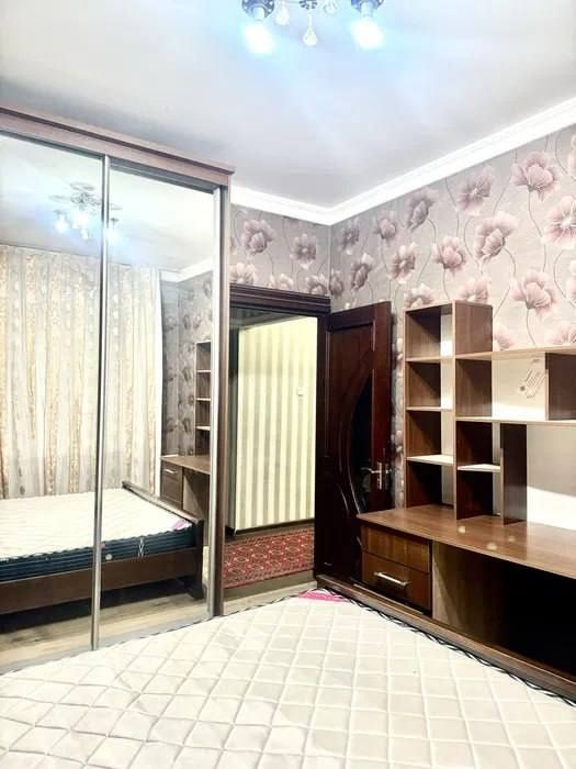 Срочна Миробадский район! сдаётся Рисовый Базар квартира 2х комнатная! Срочна Миробадский район! сдаётся Рисовый Базар квартира 2х комнатная!