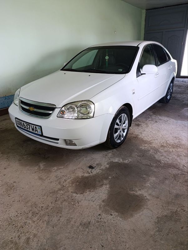 Ласетти 1.8 автомат сотилади Ласетти 1.8 автомат сотилади