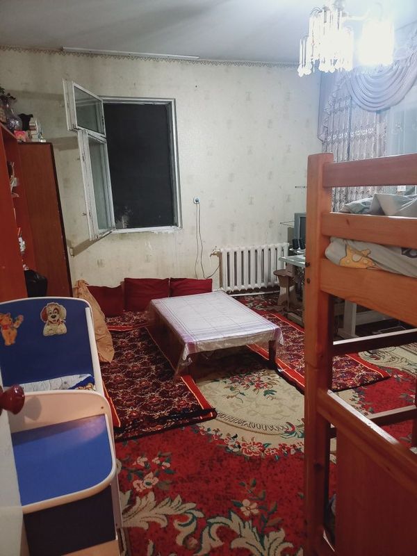 Уй Сотилади юнисабод 6 кв 1/4/4