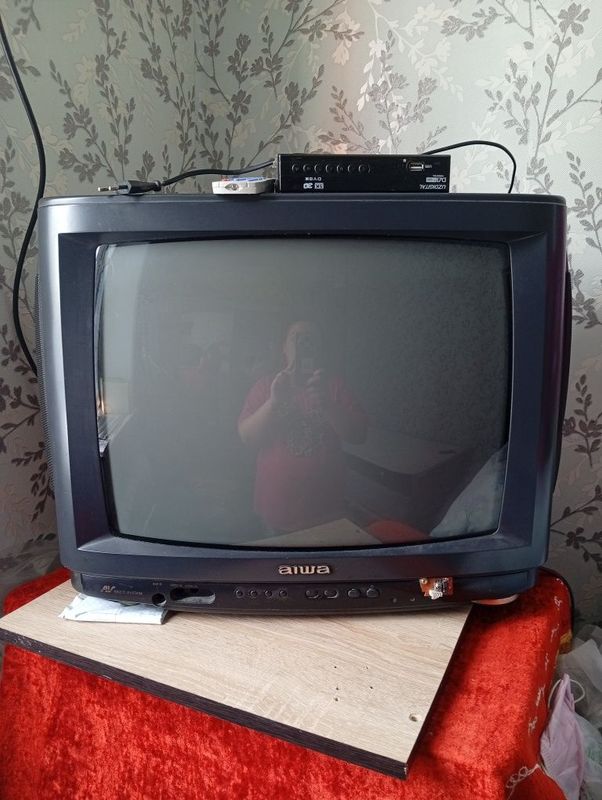 Телевизор с тюнер продаётся Телевизор с тюнер продаётся