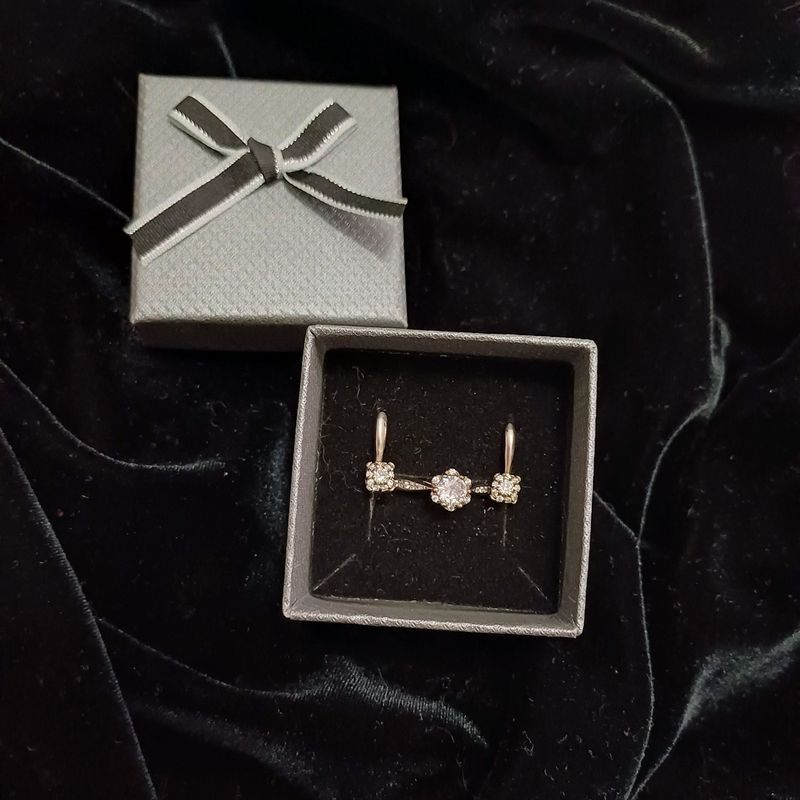 Сережки, кольца, серебро 925 проба Сережки, кольца, серебро 925 проба