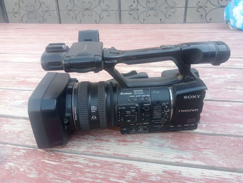 Sony NX5 video kamera sotiladi