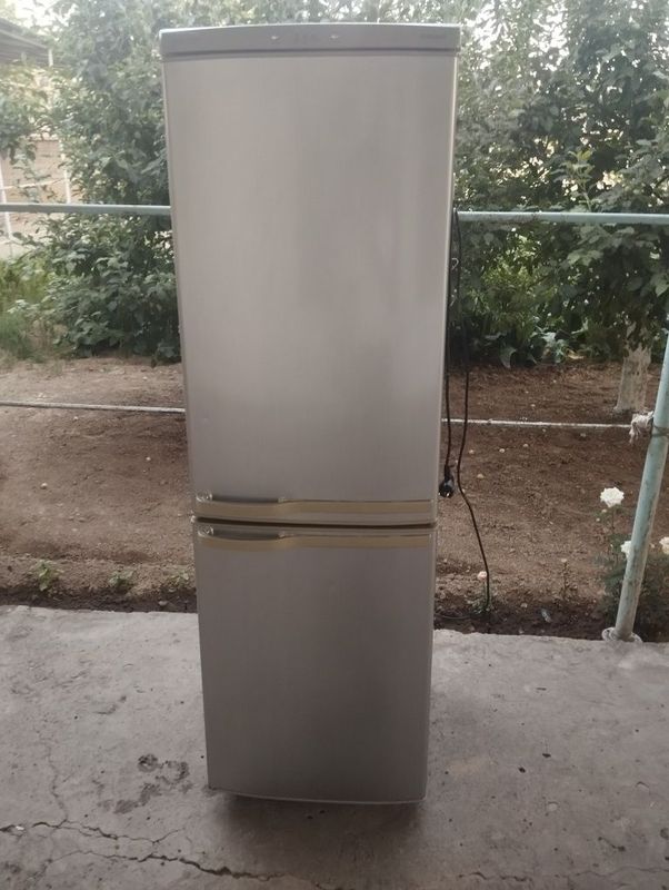 Samsung xaladelni sotiladi srochni ishlashi zor Samsung xaladelni sotiladi srochni ishlashi zor