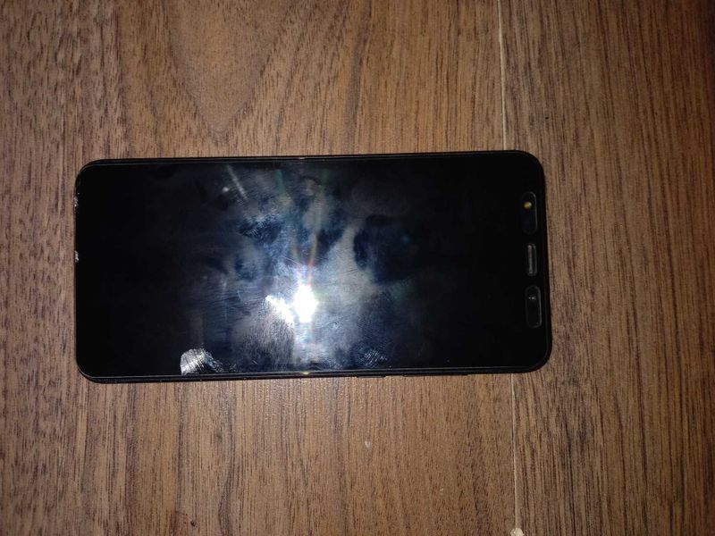 Redmi 5 plus 3/32gb olganga chixol+ Redmi 5 plus 3/32gb olganga chixol+