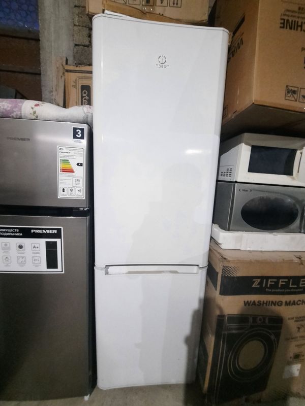 Продаётся холодильник INDESIT Продаётся холодильник INDESIT