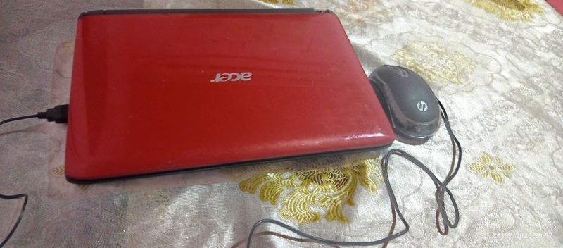Acer noutbuk juda ham yaxshi ishlaydi Acer noutbuk juda ham yaxshi ishlaydi
