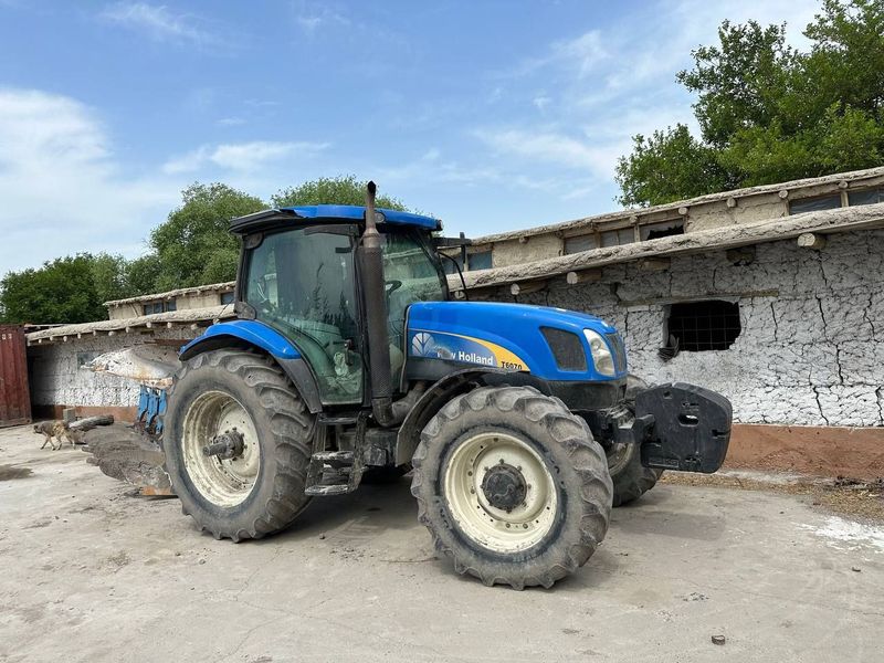 Traktor New Holland 60-70