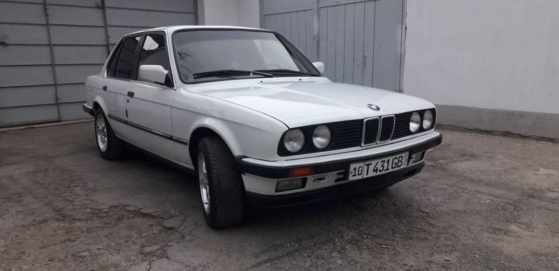 Продам BMW E30 в хорошем состоянии Продам BMW E30 в хорошем состоянии