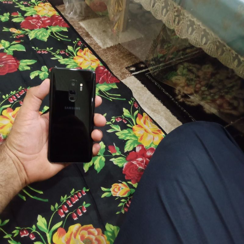 Samsung s 9+ holati idyal Samsung s 9+ holati idyal