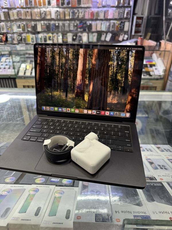 MacBook Pro 14 M4 16/512 2Ta Sikl Yangi MacBook Pro 14 M4 16/512 2Ta Sikl Yangi