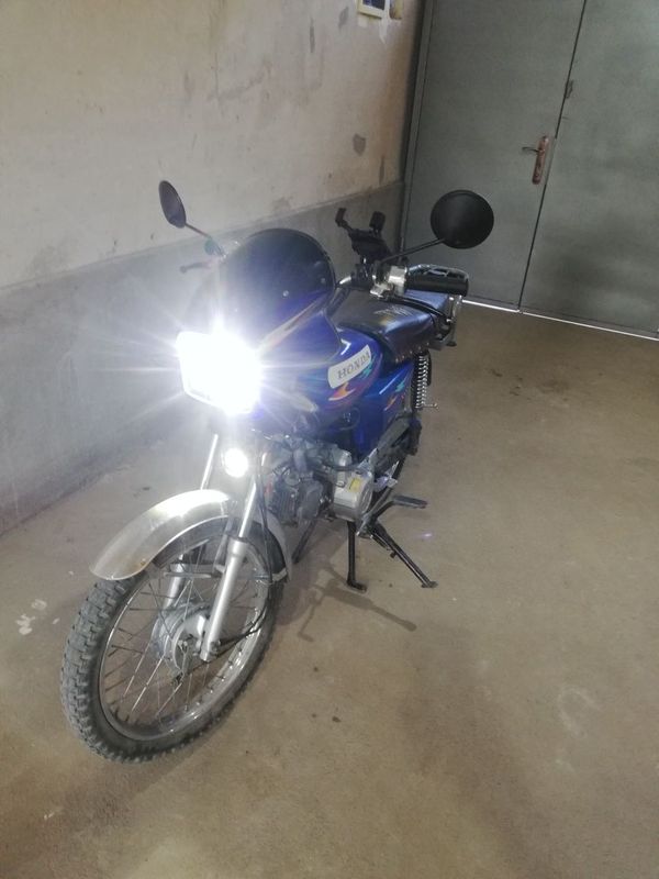 Moped honda kuzov juda baquvat