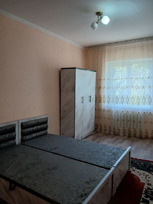 Сдаётся 3х ком. квартира на 2этаже в 5 микр за 200 долл