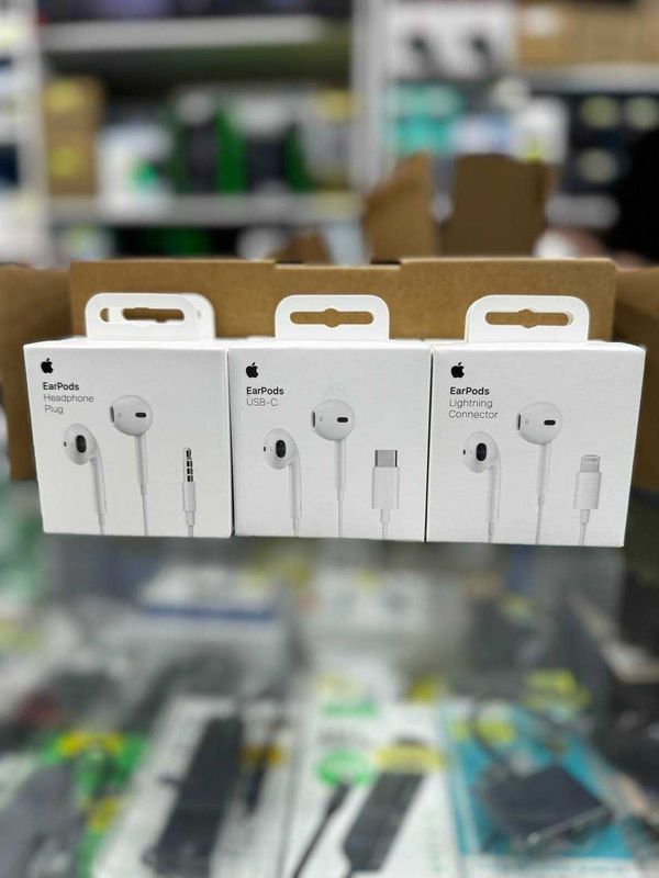 Наушники - Apple EarPods (Aux - USB-C - Lightning) Наушники - Apple EarPods (Aux - USB-C - Lightning)