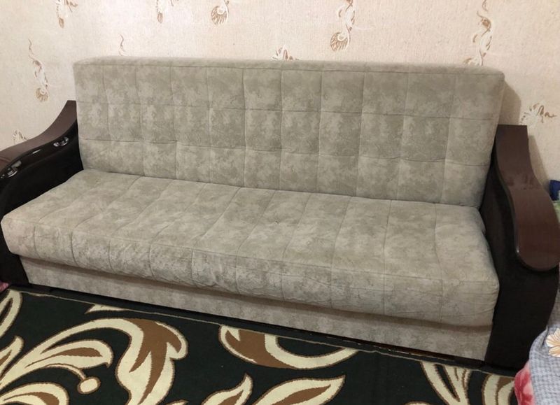 Divan sotiladi BU Divan sotiladi BU