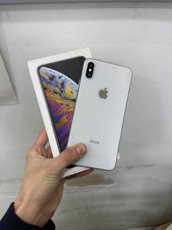 iPhone xs max 64 gb