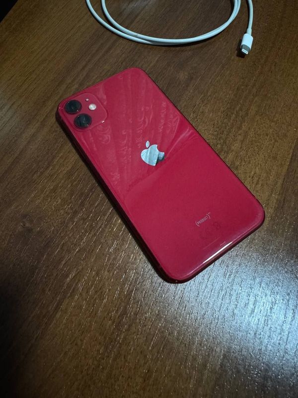 Продаю телефон iPhone 11