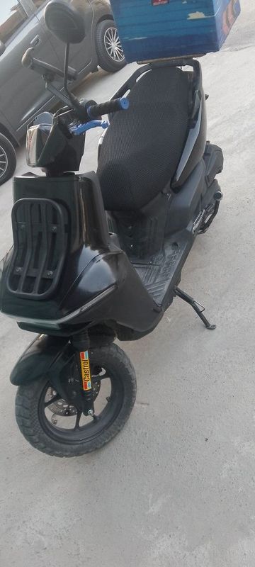 Tank sukuter slim sotiladi