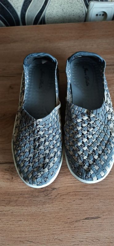 Продам женские босоножки резинки Продам женские босоножки резинки