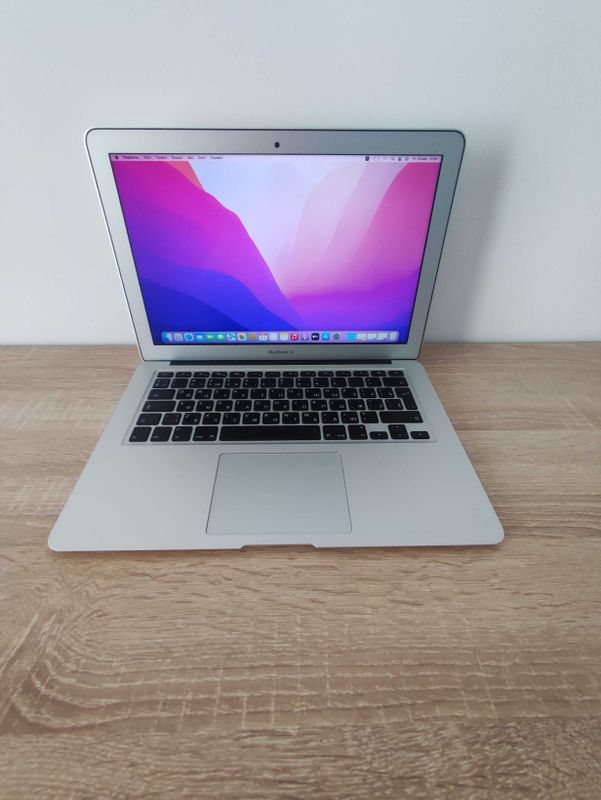 Apple MacBook Air 13" (2017, A1466) — 350$ Apple MacBook Air 13" (2017, A1466) — 350$