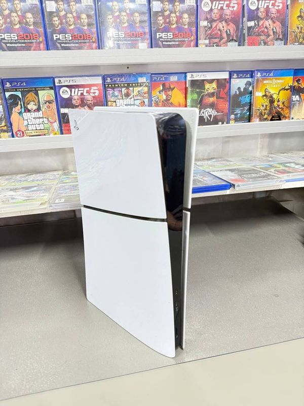 Продается игровой консол Sony Playstation 5 slim