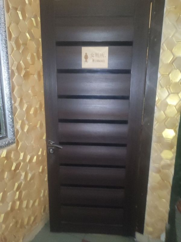 eshiklar sotiladi B/U eshiklar eshiklar sotiladi B/U eshiklar