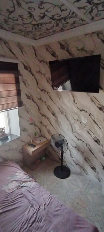 Срочно продаётся участок с домом в Мирободском районе