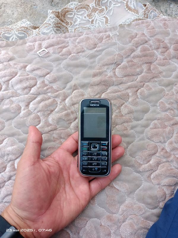 NOKIA 6233 имекаси бор 700000 миг сум Зур ишлаши NOKIA 6233 имекаси бор 700000 миг сум Зур ишлаши