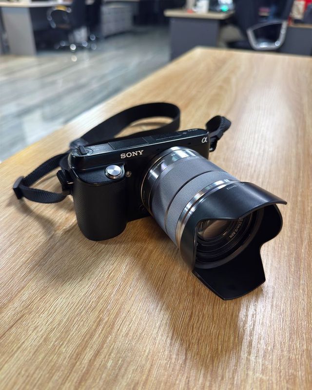Sony alpha NEX-F3 Sony alpha NEX-F3