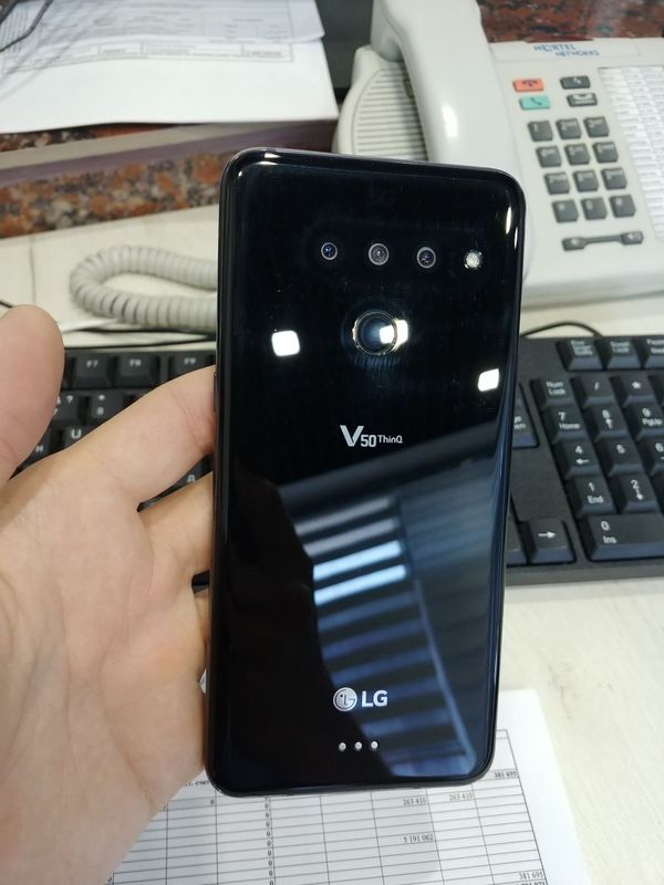 LG V50 ThinQ 6/128 LG V50 ThinQ 6/128
