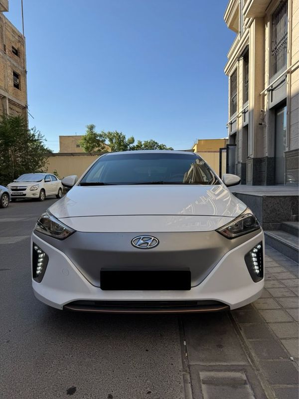 Hyundai ionic electric Hyundai ionic electric