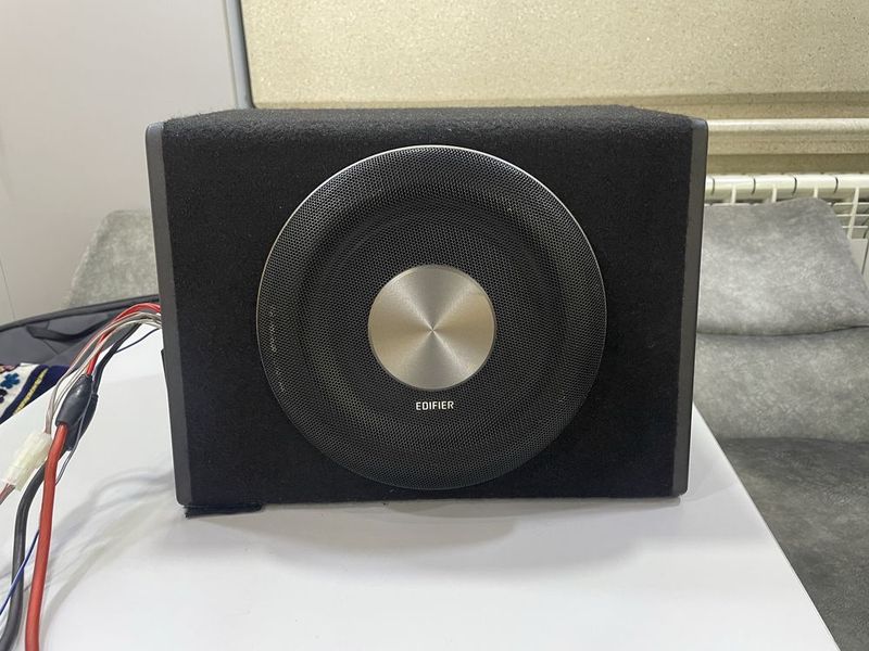 Активный сабвуфер EDIFIER CW810 Активный сабвуфер EDIFIER CW810