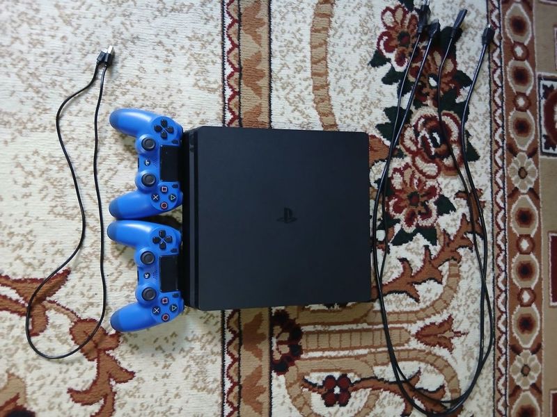 Ps 4 slim xotira 500gb 2 ta jostik