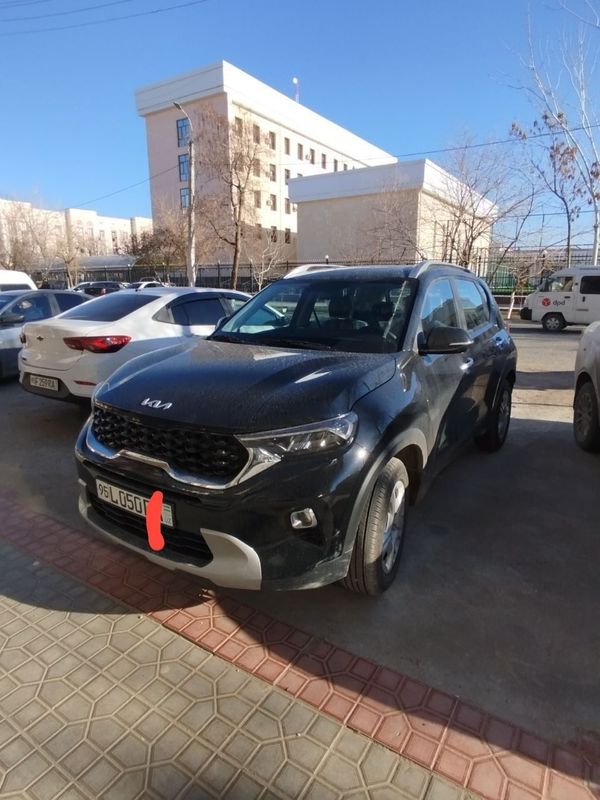 Kia sonet 2025 пробег 6000 Kia sonet 2025 пробег 6000