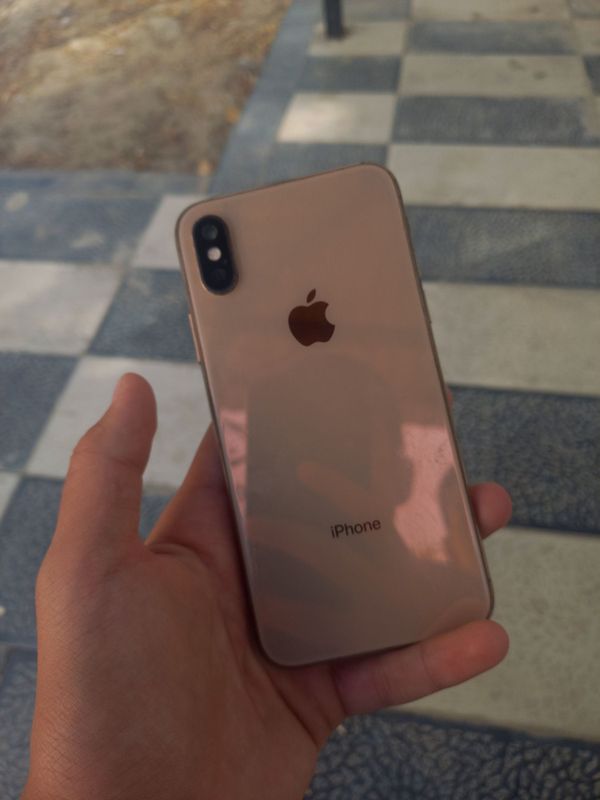 Iphone xs 64 gb.