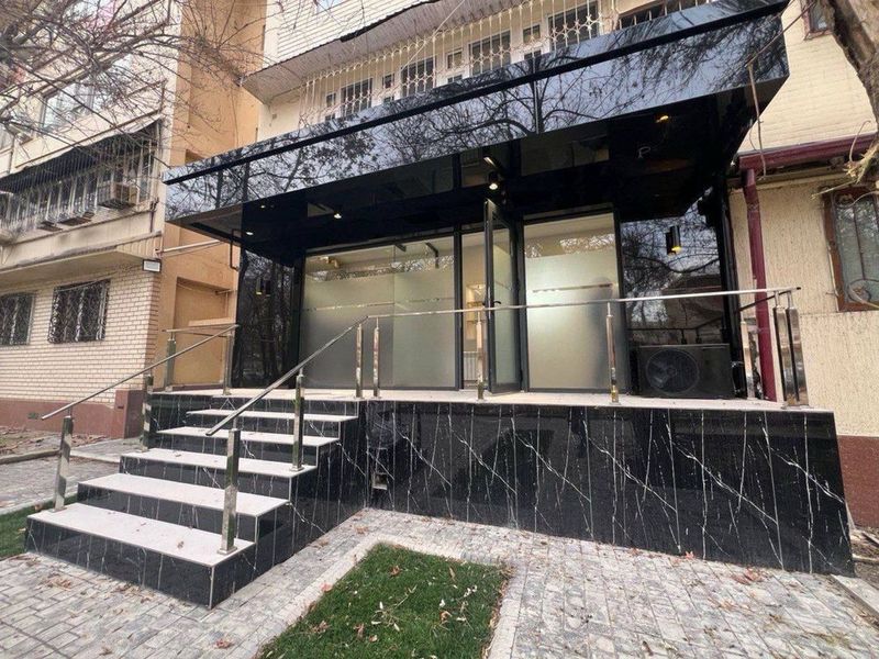 Срочно АРЕНДА / ЦУМ в центре помещение под офис 96 м2 2500 Срочно АРЕНДА / ЦУМ в центре помещение под офис 96 м2 2500