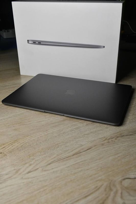 MacBook Air M1 13 8/256 MacBook Air M1 13 8/256