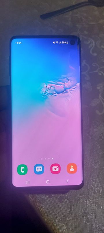 Samsung Galaxy S10 dubai 2 ta sim ekrani tozza