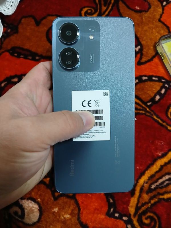 Redmi 13c 6/256gb srochni sotiladi