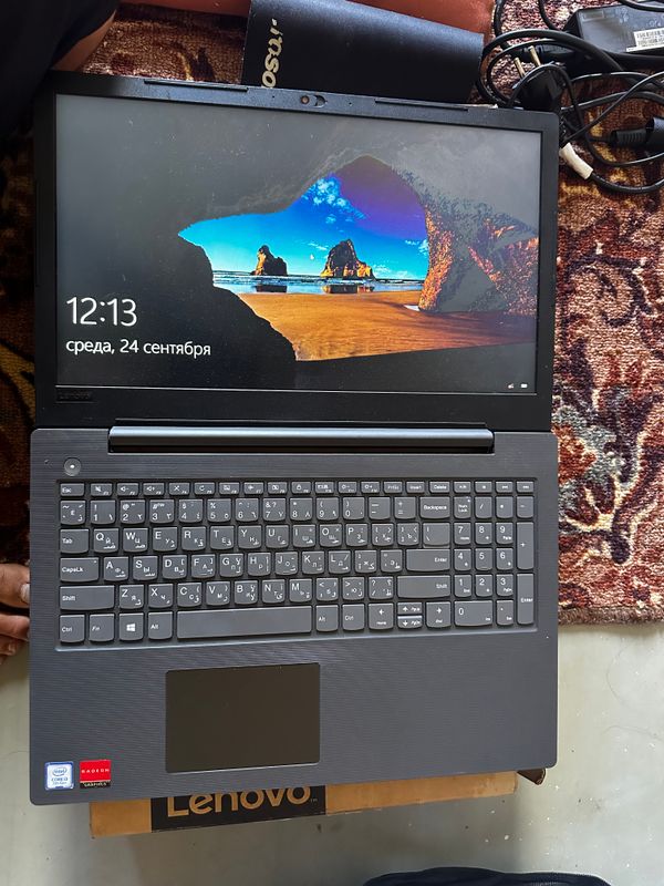 Lenovo kompyuter sotiladi