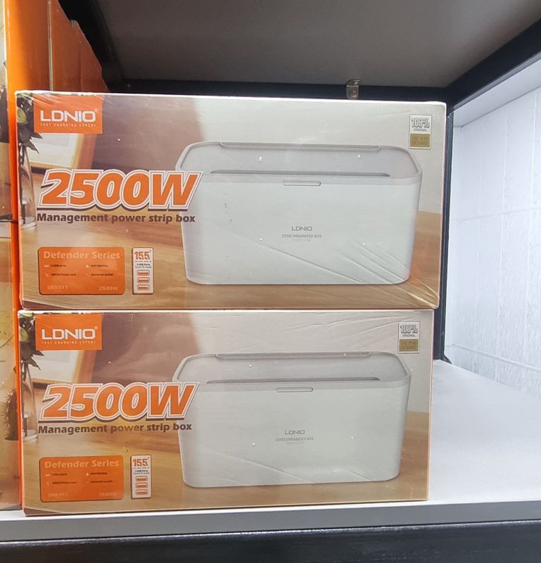 LDNIO 2500W Management Power Strip Box (Defender Series SN5311) LDNIO 2500W Management Power Strip Box (Defender Series SN5311)